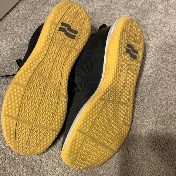 Strike MVMT - Haze Trainer (size 6.5/8, Black with Yellow soles) - Picture 2 of 6